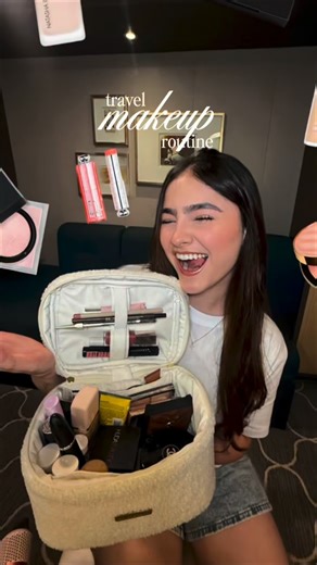 DaniSala | hoy nos bajamos en mi destino favorito del crucero y no puedo estar más feliiizzzz 🥹🧚🏼‍♀️🚢🗺️ makeup check para conquistar las calles... | Instagram