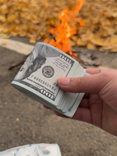 1'🔥Keep it smart – saving money in a safe place! 💰🔒#safeboxformoney#safebox#safe#Cash#viral#tiktokmademebuyit