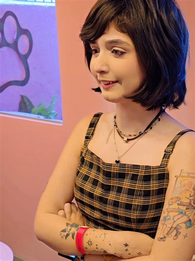 Exploring the Gato Café Trend with Feh