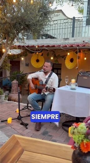 Food & Music in Mexico 🇲🇽 | Live Singing
