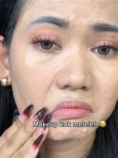 #Pre makeup lotion # Primer tutorial # Matte makeup mottled powder # Solve primer problems # Makeup tutorial # Hide pores # Relieve skin problems # Beauty tips # Makeup tips #otwoo # otwooid