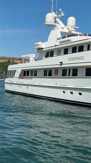 Another fabulous superyacht in the river! #aquaholic #boat #boating #luxuryyachtlife #dreamyacht