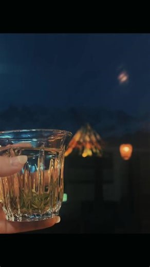 谁给我1000美金。让我爬岛峰和罗波切