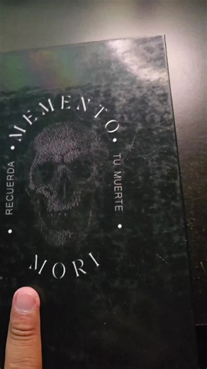 Libro Memento Mori: frases motivadoras y reflexiones
