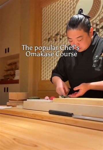 Exquisite Sushi Course Experience in Osaka