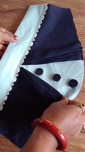 👉 “Designer Blouse Sleeve ✂️ | Fan Pleated Pattern with Buttons | Trending Sewing Idea”