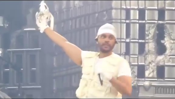 455K views · 45K reactions | take of my disguise, I’m living someone else’s life | The Weeknd | Facebook