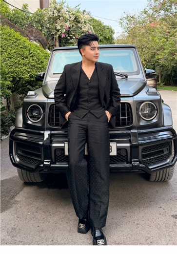 Không chê anh nghèo thì lên xe anh đèo