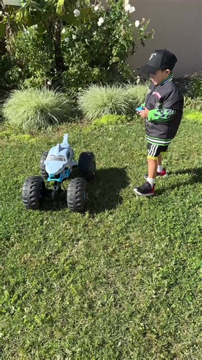 Monster Jam is rolling back into Anaheim for THREE action-packed weekends at Angel Stadium 🏁🔥 📅 Jan 17–18 📅 Jan 31–Feb 1 📅 Feb 21–22 Expect massive air, nonstop adrenaline, and the debut of TWO brand-new Monster Jam trucks 🤯 Want to start the fun early? Don’t miss the Pit Party—your chance to get up close with the real monster trucks, snap photos, and meet the drivers before the show. 🎟️ Tickets are on sale now Grab yours before they’re gone and make it a weekend the whole family will nev