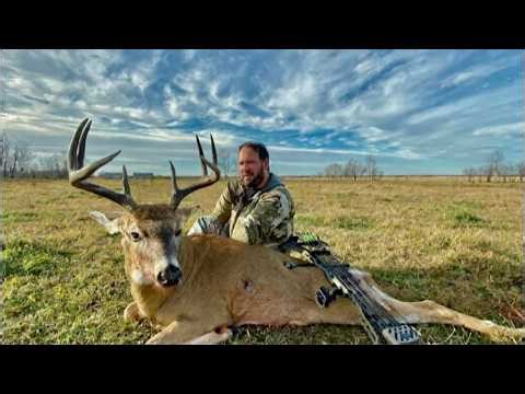 1.5 Mile Track Job with Wolves?? | Saskatchewan Bow Hunt