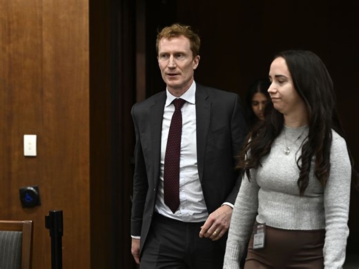 Feds expect 4.9 million with expiring visas to 'voluntarily' leave Canada in next year