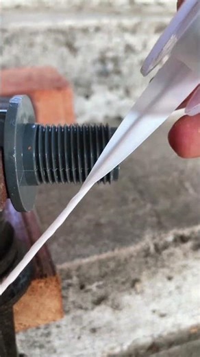 Leak proof winding on the faucet thread #shorts