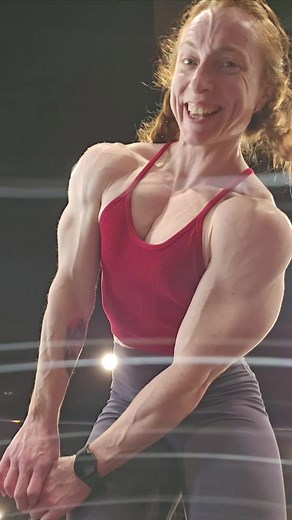 a little mid week flex #biceps #flex #muscular #fitgirl #girlswithmuscle #redhead #redhair