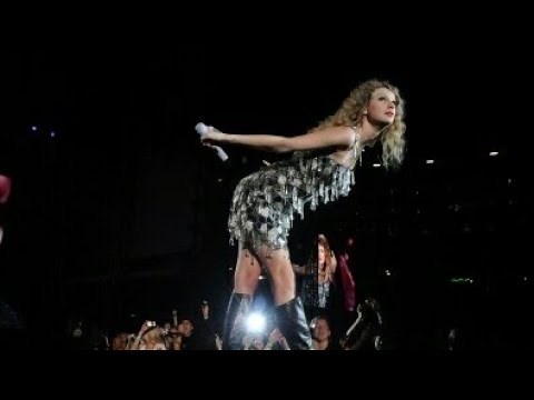 Taylor Swift - Teardrops On My Guitar (Fearless Tour)