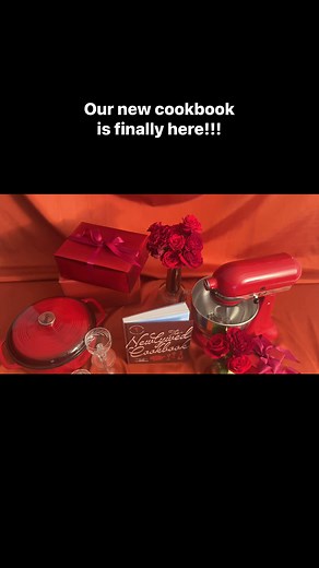 After so many months of working this, “The Newlywed Cookbook” from Good Housekeeping is finally out. There are so many cute little details in there, on each recipe page there are little spaces for love notes, dates you made the recipe together or who you cooked it for. We even had a reader use it as a guestbook at her wedding with guests choosing a recipe and leaving a sweet note on each page. Then every time they made a recipe they’d see the memories. ❤️ #cookbook #newlyweds #wedding #weddingre