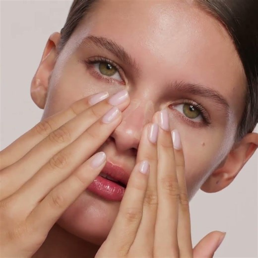 #3 The Brilliance Tinted Serum SPF50+