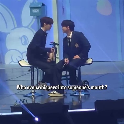 seungmin is obviously talking close to changbin’s mouth to tease him levitating the tension between them and as changbin’s revenge he kisses seungmin’s ear 🙂‍↕️🙂‍↕️. #straykids #fypppppppppppppppppppppppppppppppppppppppppppppppppppppppppppppppppppp #seungbin #fyp #explorepage