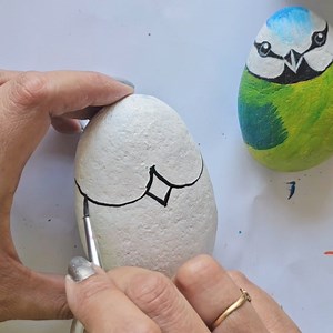 Easy way to Paint Owl On Rock 💕🦉 #FacebookPage | Little Rocks
