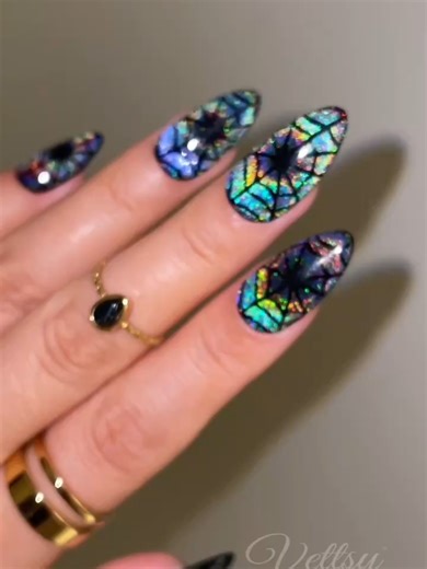 Halloween Nail Art Ideas: Spooky and Gorgeous