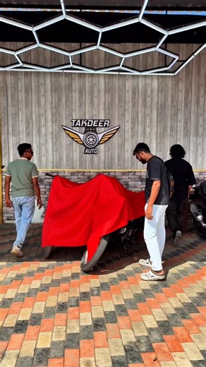 Anish Kasmani on Instagram: "2 🐎 Ghoda Added 🎉💯 Congratulations 🥂 @ismart_romantic_bannaji @ratan_rajput_18 @jatinsingh_bhati_18 For New Bullet 350 !! #royalenfield #happycustomers #newride #newadded❤️ #newadd #newbike #dreambike #takdeerautobhavnagar #takdeerauto #bhavngar #gujarat #ahmedabad #rajkot #surat #ktm #yamaha #bajaj #hero #honda #splendor #bullet #bullet350 #royalenfieldindia #allgujarat #allindia Takdeer Auto / kumbharwada Nari Road / Near Halima Masjid Bhavnagar 🏡 Mo - 9033213