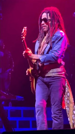 👕🔥 Lenny Kravitz Shows Older Rock Energy Still Looks Sharp, Proud and Alive #LennyKravitz