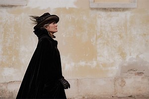 Duse, recensione: 'lavorare, vivere, morire'. Pietro Marcello smantella il mito della Diva e scopre la donna