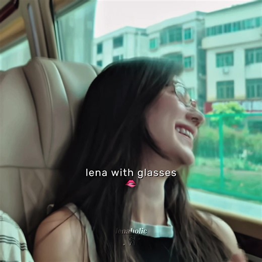 i mean…. 👉🏻👈🏻 #L#LalinaLenaลีน่าลลินา #L#LenaMiuลีน่าหมิว | girl with glasses