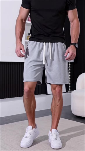 Athleisure shorts, daily run! 🩳💨 Drawstring waist, side seam – fitted, sporty. #MensShorts #Athleisure #RunningShorts #UKFitness #TikTokMadeBuyIt