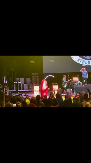 🌟🕺🦞 Who’s The Masked Dancer??? Secret’s out — yep, it’s ME 🙋🏼‍♂️ 🤫✨ Dream gig of a lifetime: dancing onstage for the legendary @theb52sband 🎶❤️ Big love to @cindywilsonmusic @thekatepierson & @funfred1 for the iconic brilliance 🙌🏻 Thanks @johnstapleton for initiating all of this 💡 Thanks @mike_houlihan for the guidance 👍 …and my biggest cheer & gratitude to my hubby @brandonliberati 🫶🏻 who made this lobster fantasy a reality 🥹❤️ #MaskedDancer #RockLobster #SecretIsOut #DreamComeTru