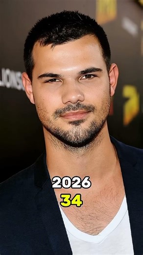 Team Edward or Team Jacob? 👇#fyp #foryou #viral #trend #shorts #reels #twilight #movie #movies #film