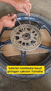 Tutorial membuka baud piringan cakram motor Yamaha | Mekanik Motor