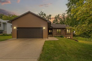 1009 2nd St SE, Faribault, MN 55021 - MLS 6786001 - Coldwell Banker