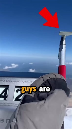 Every climber who reaches the top pulls it once ❤️‍🔥🗻 These guys are pulling the handle of a machine at the summit of Mount Elbertus in Russia. It's actually an ascent counter. Every climber who reaches the top pulls it once to record their achievement. But the obvious question is, what happens if someone just keeps pulling it over and over? It would throw off the count completely, which is why climbers are expected to use it honestly as a mark of respect for the climb. #mountainlife #russia #
