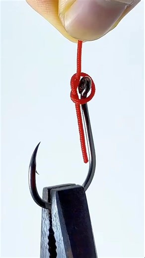 Tie a Fishing Line Hassle-Free Using This Trick
