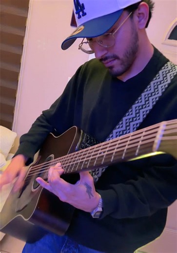 REY DE CORAZONES ♥️♠️ #arielcamacho #requinto #sierreño #fyp #romantica @Danny Barrera @Ivan Nava @Brybry @joss_alieniza