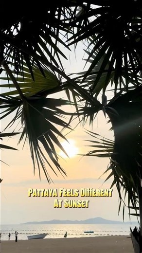 Jomtien Beach Sunset 🇹🇭 | Pattaya At Golden Hour #travel #travelshorts #pataya