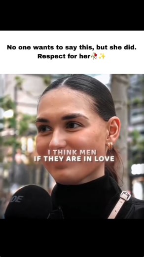 Alordz on Instagram: "Respect for her 🥀✨ 日本利用压电瓷砖将脚步转化为电能。这些瓷砖捕捉来自你脚步的动能。当你行走时，你的重量和动作会对瓷砖产生压力。瓷砖会轻微弯曲，从而产生机械应力。瓷砖内部的压电材料将这种应力转化为电能。每一步都会产生少量电荷，而数百万步结合在一起就能产生足够的电力来驱动 LED 灯、数字显示屏和传感器。在像涩谷车站这样繁忙的地方，每天大约有 240 万个脚步为这一系统作出贡献。这些电能可以被储存或立即使用，从而减少对传统电力来源的依赖，并支持可持续的城市基础设施。这种方法将日常运动转化为实用的可再生能源 #日本 #知识 #事实 #你知道吗 #推荐 #科技 #创新 #历史 #技术 #实验 #热门"