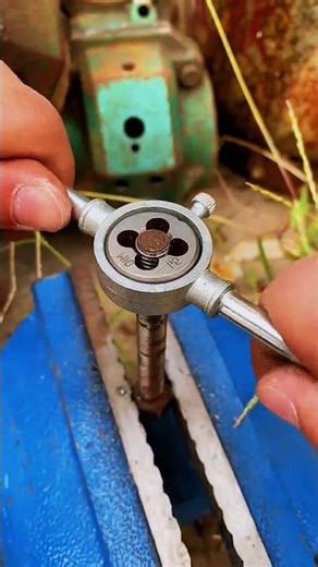 Manual die set thread tapping integrated hardware tool #shorts #youtubeshorts #die