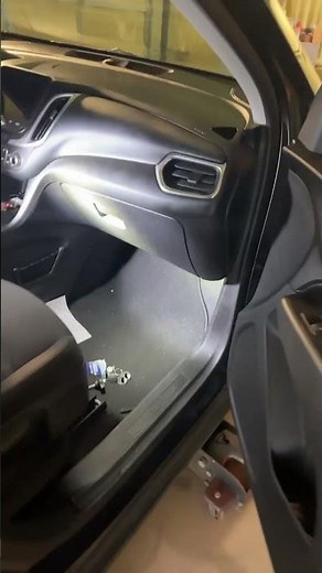 2018 Chevy equinox paint code location