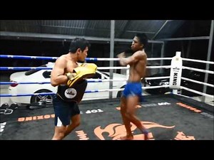 Boxing-Muay thai by Buakaw banchamek (training)