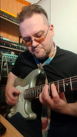 How To Play Rhythm & Lead Guitar Simultaneously #guitar