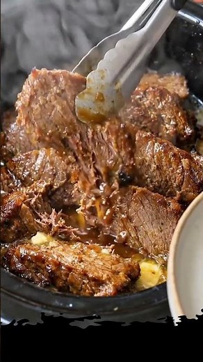 Slow Cooker Beef Tips and Gravy Recipe