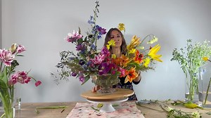 Happy International Women's Day!!! Design tutorial by Paulina from Blue Jasmine Floral featuring beautiful flowers from Sun Valley. | Florists' Review