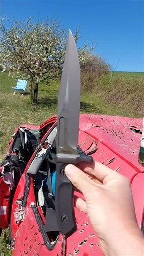 RAMBO LAST BLOOD - MOVIE KNIFE vs WATER BOTTLE