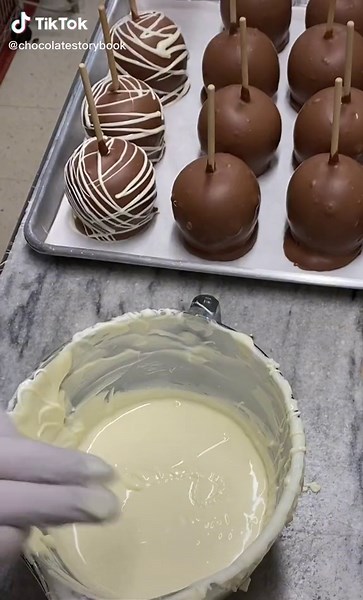 Gourmet Chocolate Caramel Apple with White Chocolate Drizzle