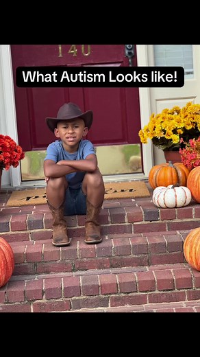 What Autism Looks Like: Signs & Behaviors