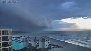 Check out this shelf cloud (Arcus Cloud) this evening just north of Cherry Grove. This rolled across just after 7pm. These clouds are associated with squall lines. This video gets really good starting around the 10 second mark. | Van Denton FOX8 WGHP TV