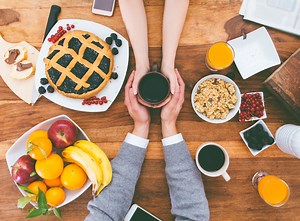 Novedades en ayudas técnicas para comer y beber adaptadas a personas con movilidad reducida - Blog de Ortopedia Mimas