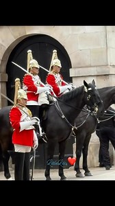 The kings mounted body guards #horseguardparade #touristspot #reelsvideoシ❤️ | LittleLita