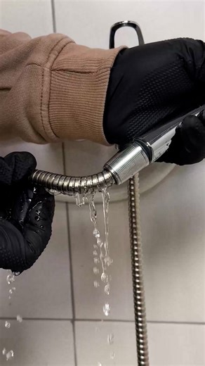 Leaky shower hose fix 🚿 | Magic Hands Creations